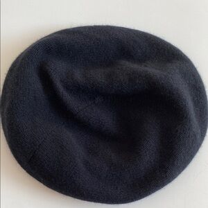 Beret Patricia Underwood Knits New York Black Wool(?) Beret Very Soft, Quality